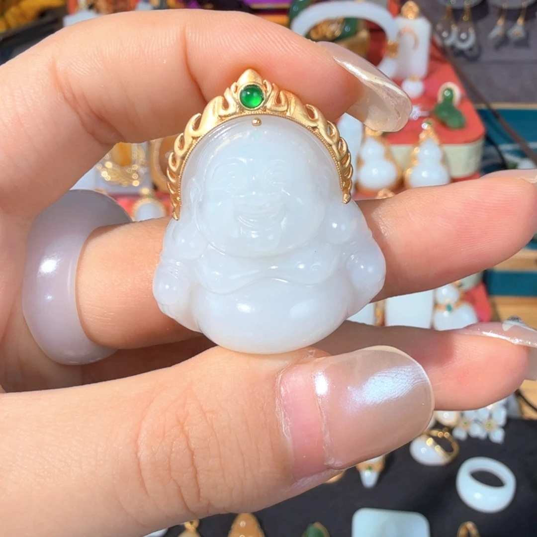 和田玉18K金镶嵌颈饰