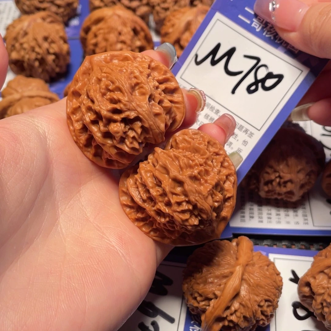 文玩核桃吊坠M780号 4.2野生花莲