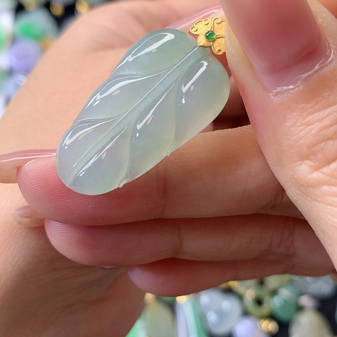 【闪购商品】翡翠吊坠(赠链)18K金镶嵌