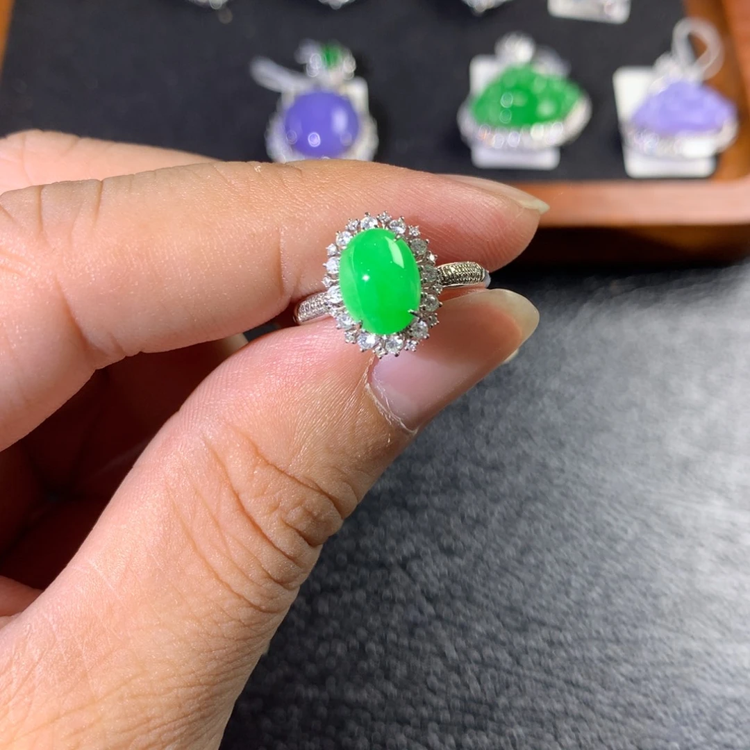 翡翠18K金镶嵌戒指翡翠