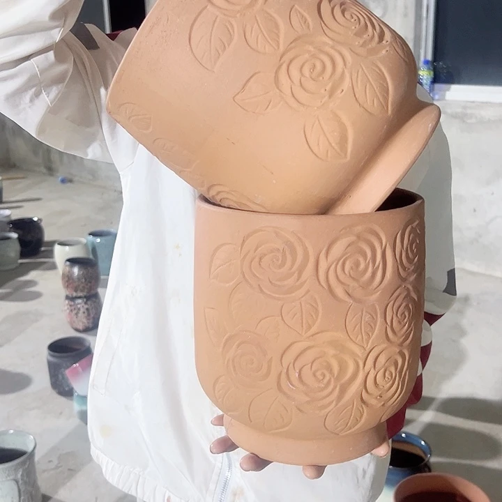 高度22厘米口20厘米