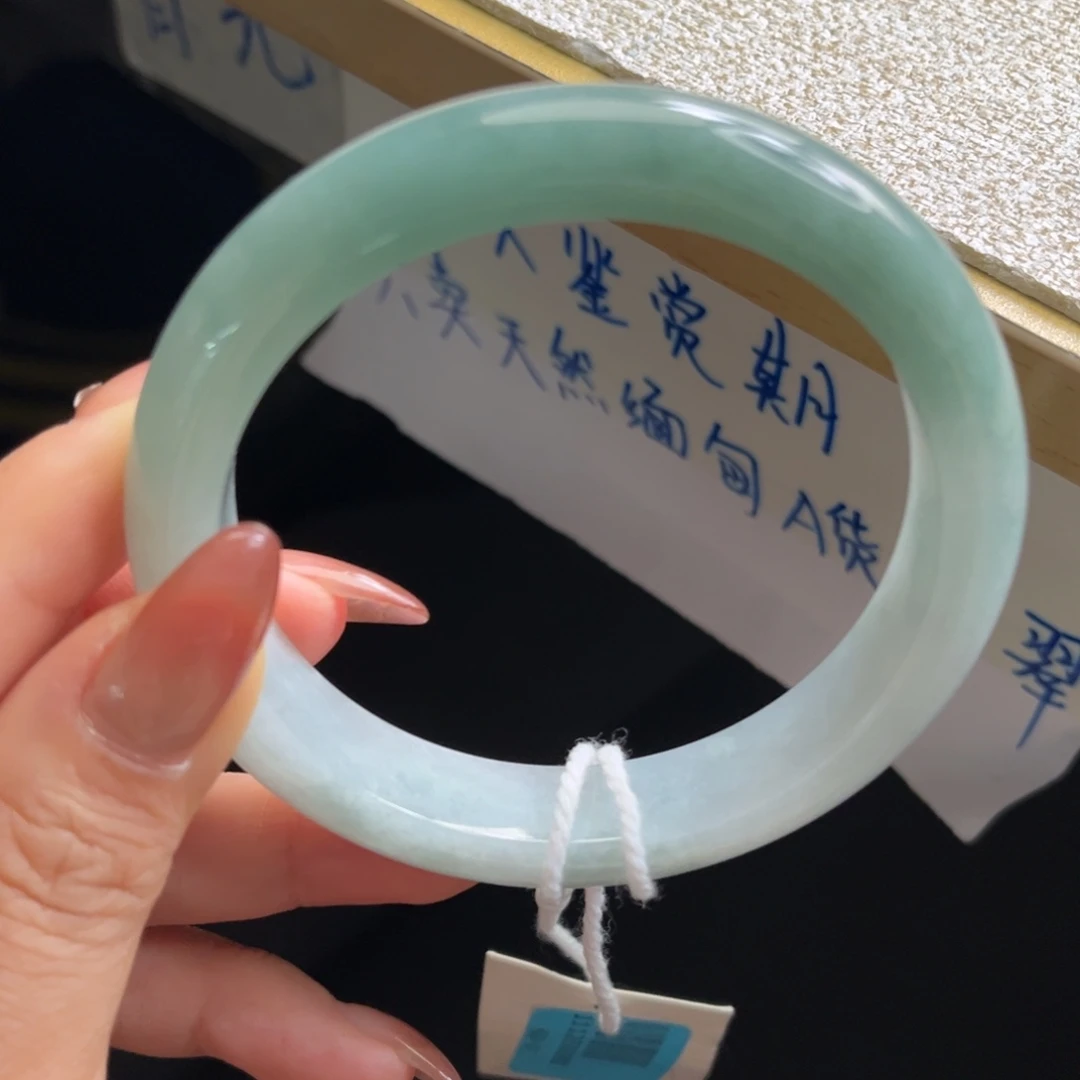 翡翠未镶嵌手镯手镯