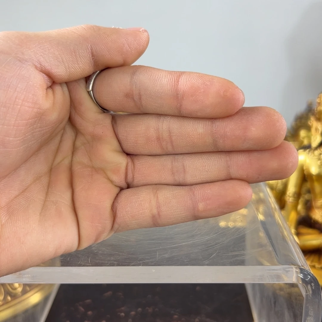 吴*佛像的造型和造型