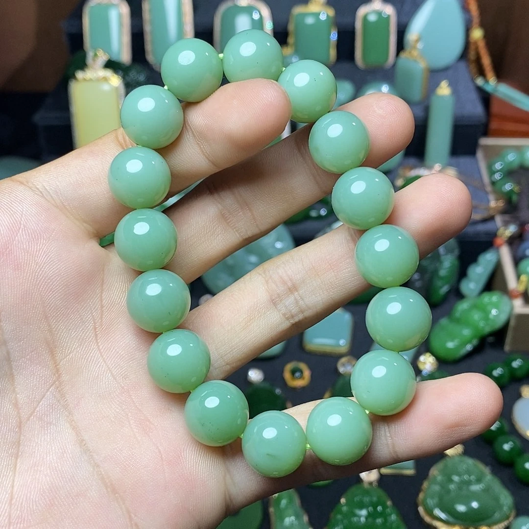 吊坠(不含链)未镶嵌和田玉（碧玉）