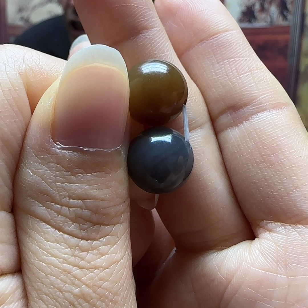 和田玉单珠一对未镶嵌