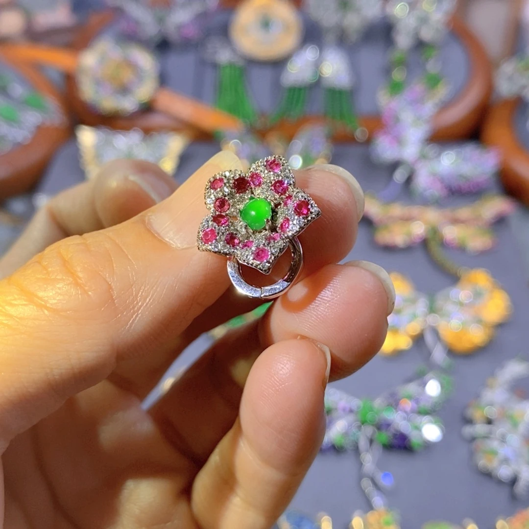 颈饰银S925镶嵌翡翠