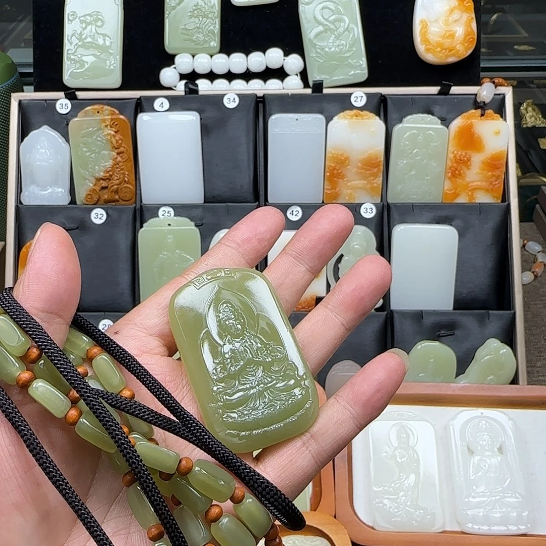徐***徐昆仑山料一物一拍观音