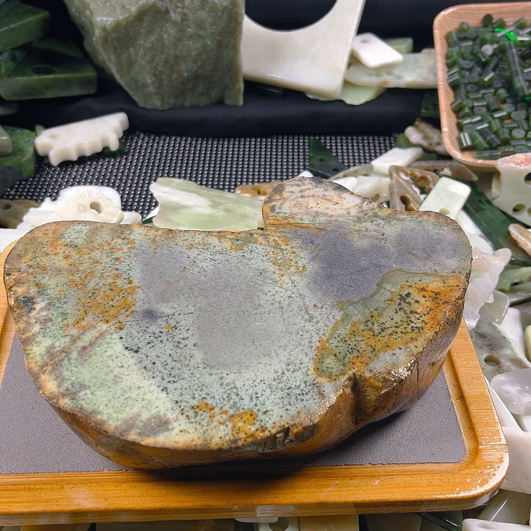 冰***梨和田玉（糖玉）未镶嵌颈饰