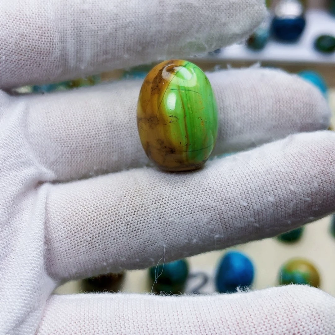 绿松石未镶嵌饰品