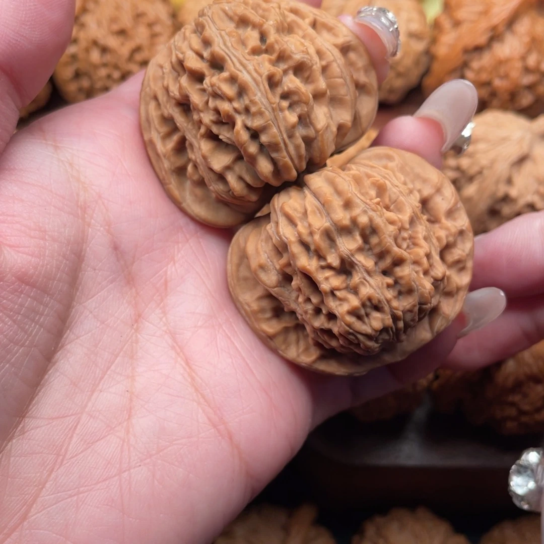 文玩核桃把件四***?全品，汉高楼43.5