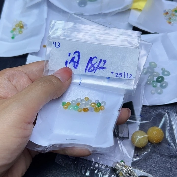 未镶嵌定制翡翠不