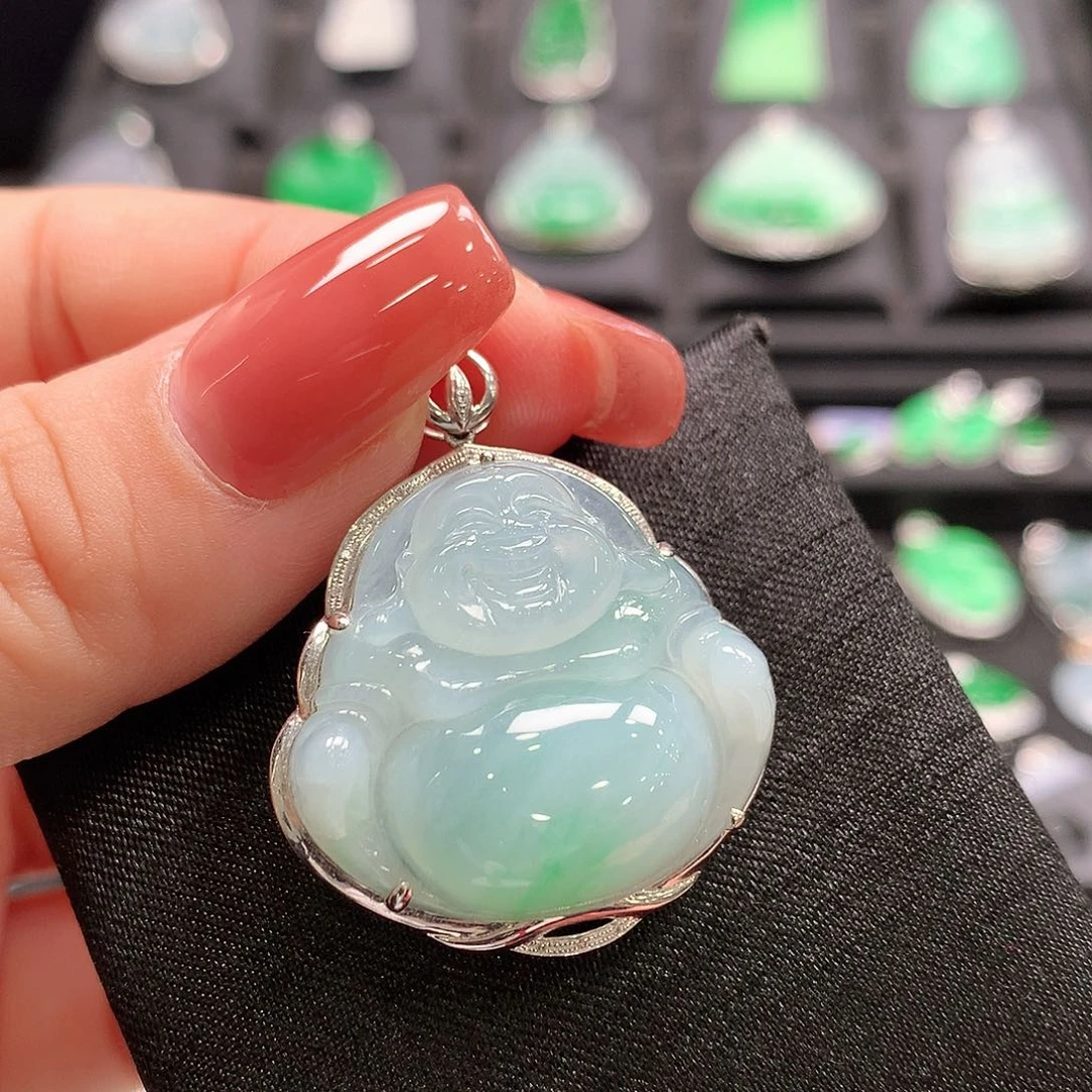 翡翠18K金镶嵌颈饰佛公