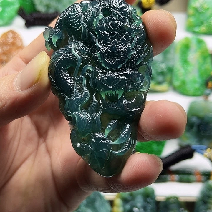 种***户翡翠未镶嵌吊坠(不含链)翡翠毛货定制