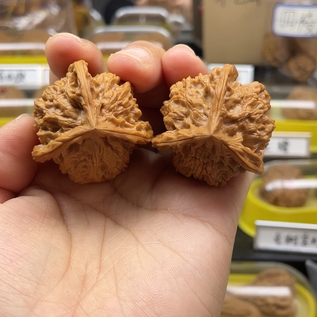 文玩核桃把件三棱