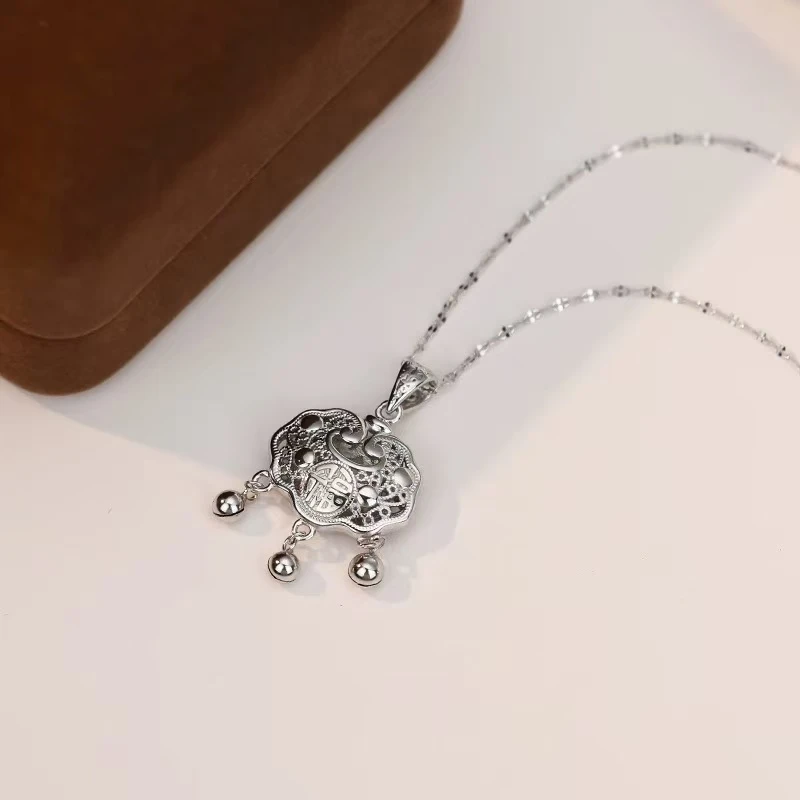 坠链均足银 平安锁    项链女小众轻奢锁骨链送朋友