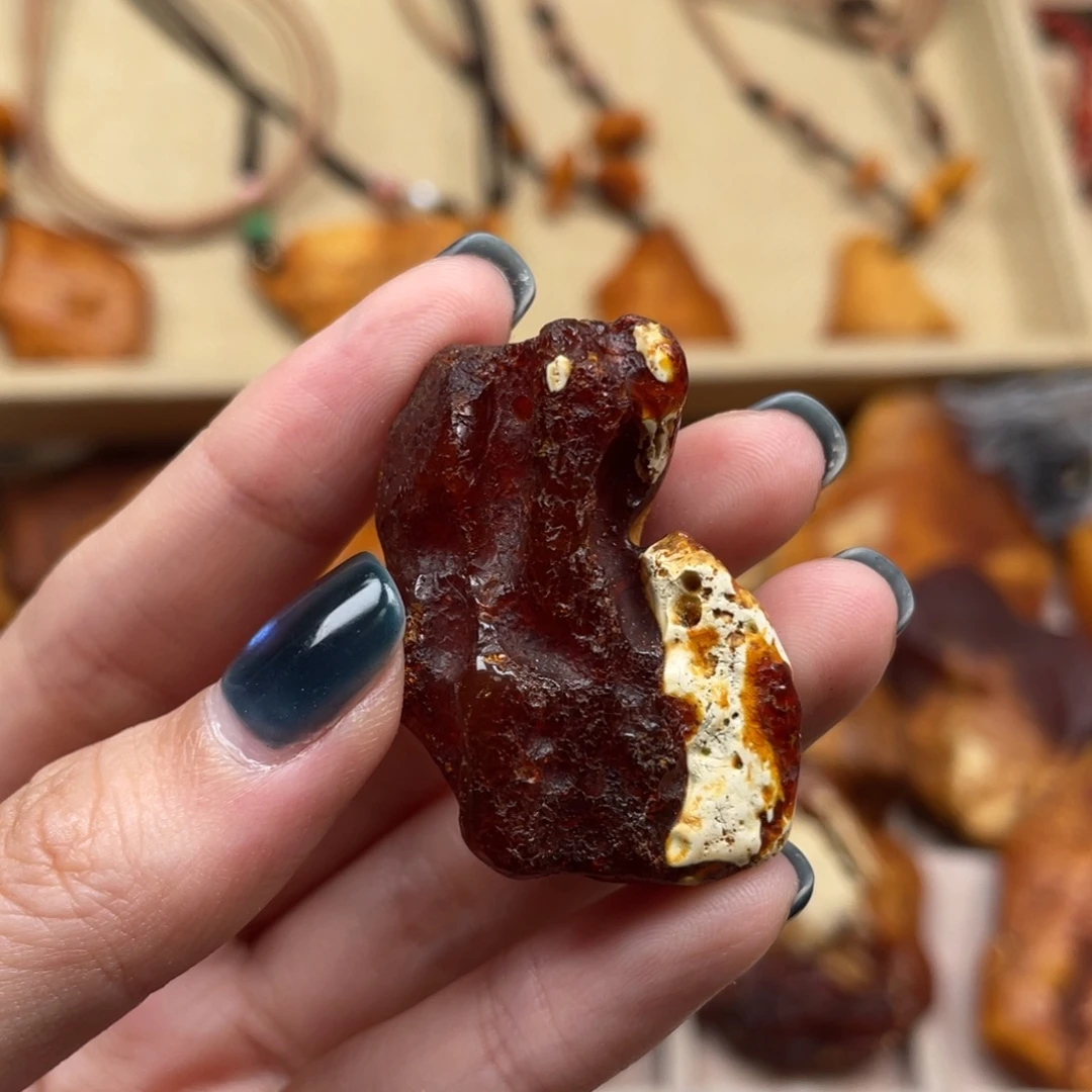 琥珀未镶嵌珠宝奇石