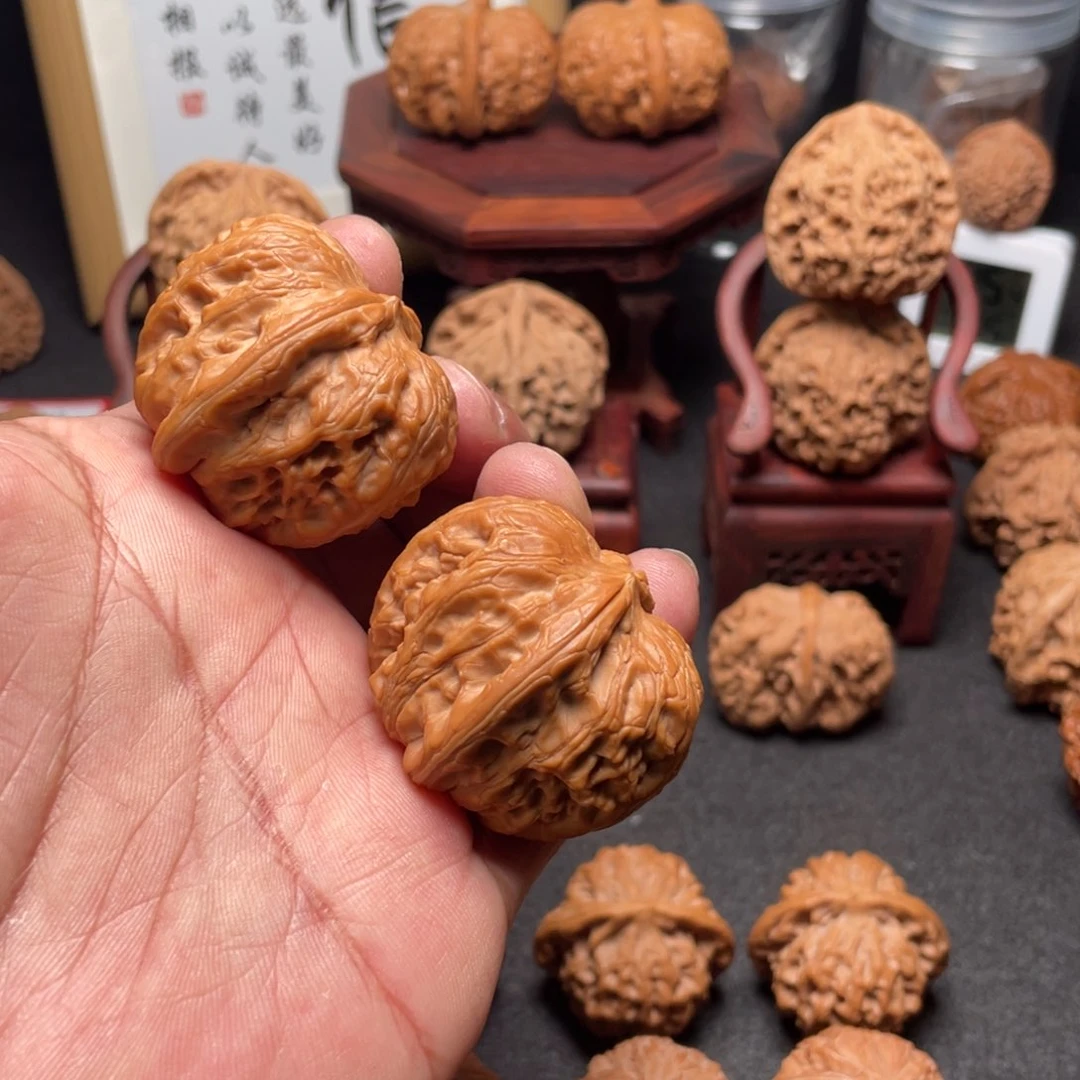 文玩核桃吊坠42平谷元宝