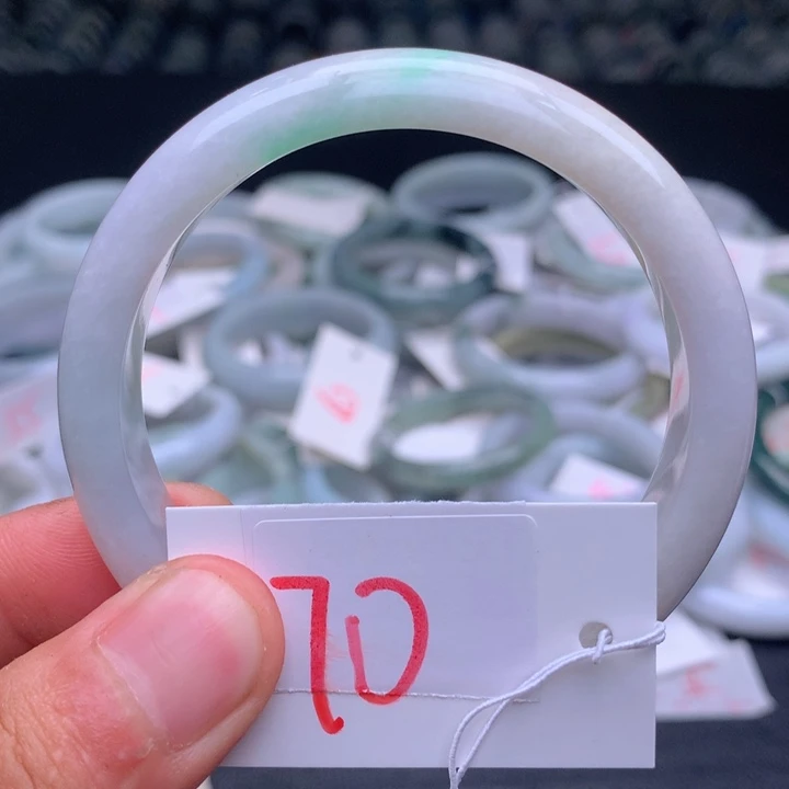 翡翠手镯未镶嵌448888888889