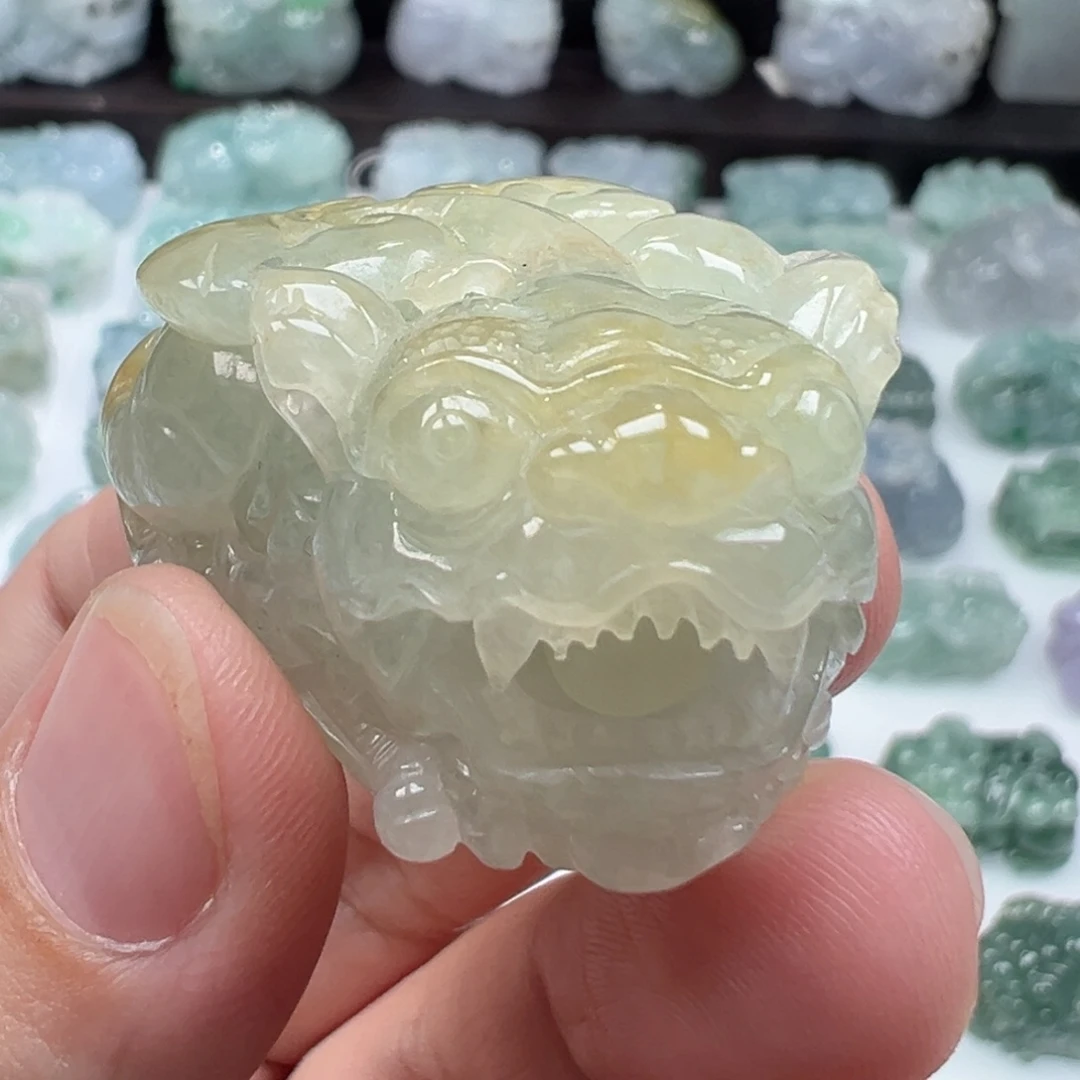 颈饰未镶嵌翡翠貔貅