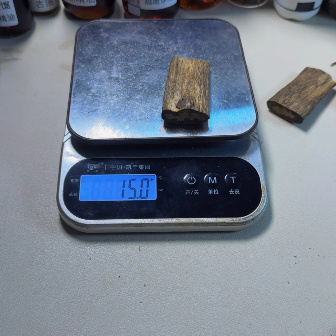 保***众沉香碎屑沉香黑棋楠素牌15g