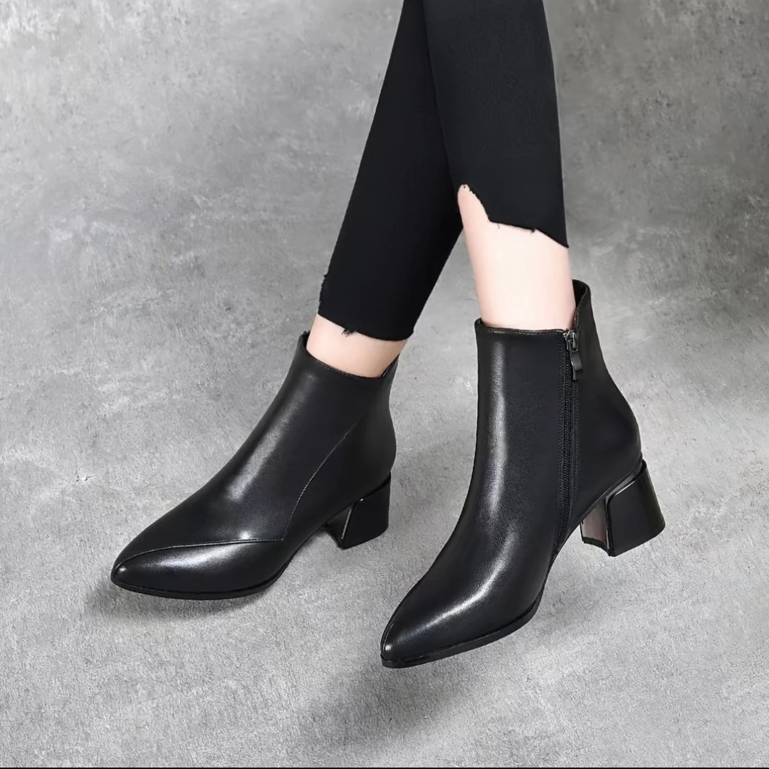 Y短靴女尖头中跟2023新款粗跟百搭及踝靴皮鞋春秋单靴马丁靴