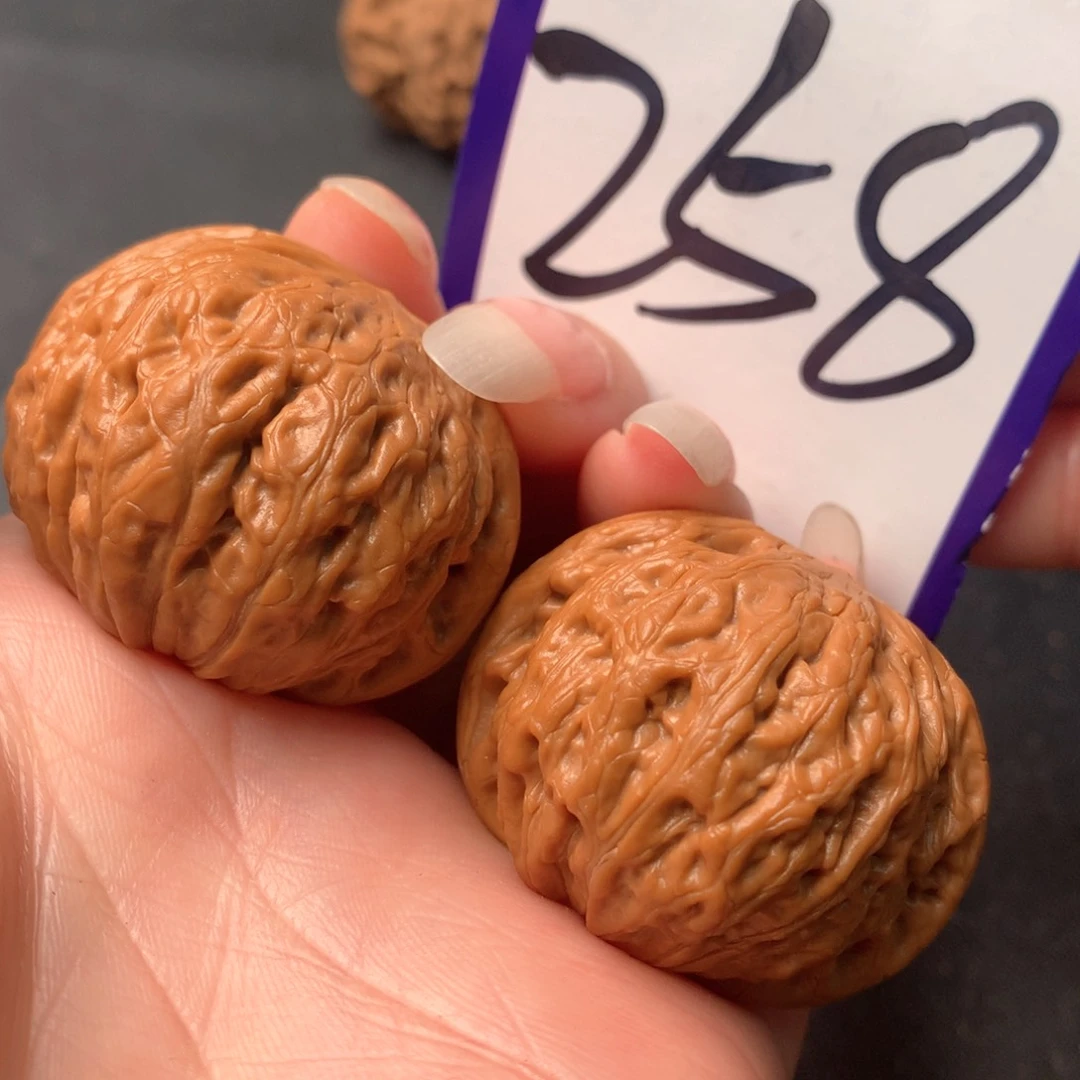 文玩核桃吊坠铁锤