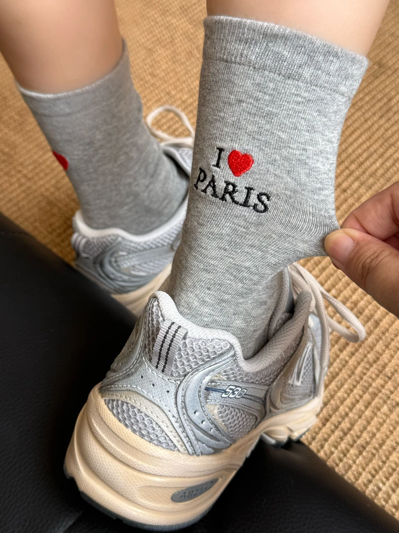 AB款后跟爱心刺绣袜子女春秋中筒袜日系ins风简约棉袜百搭堆堆袜