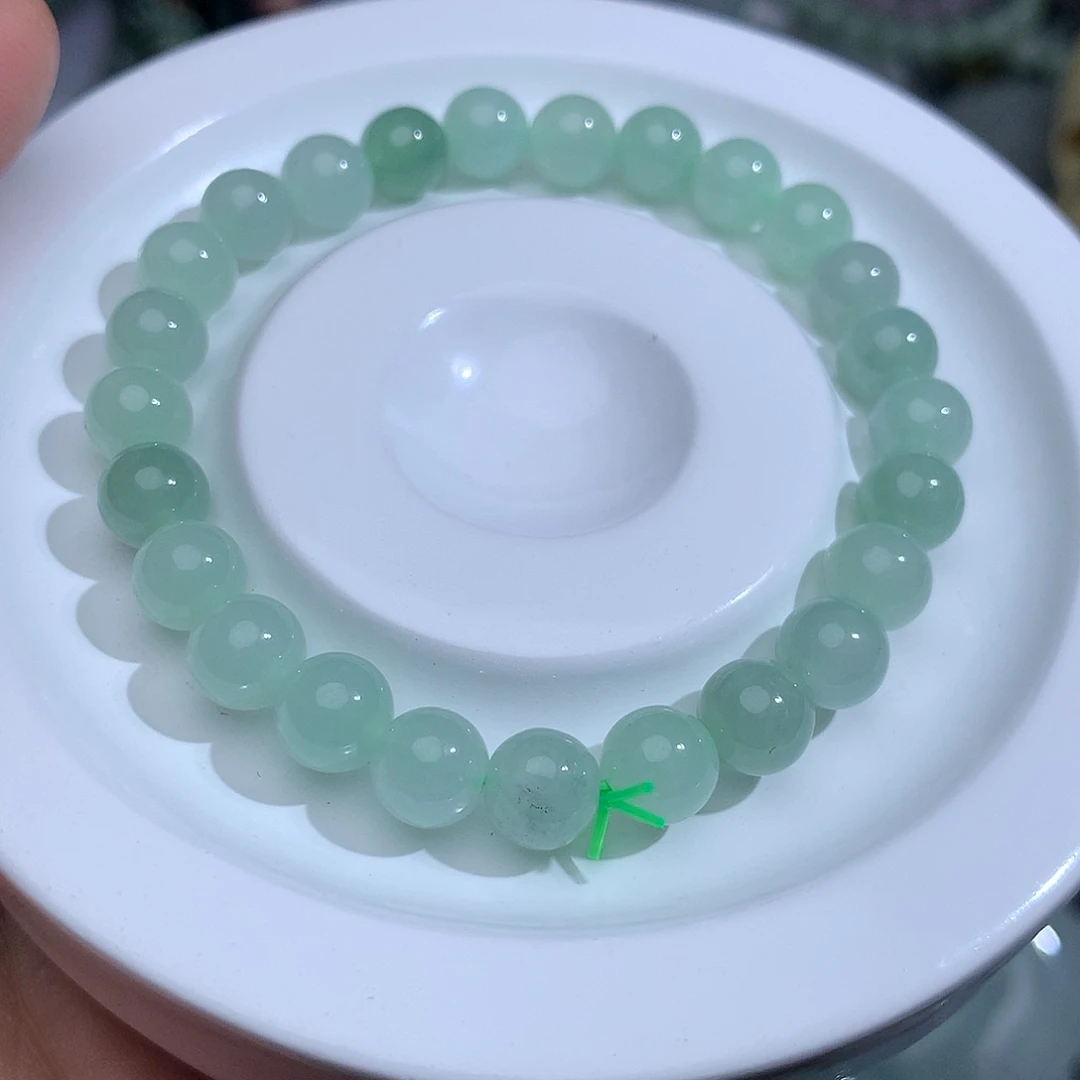 翡翠未镶嵌颈饰443。