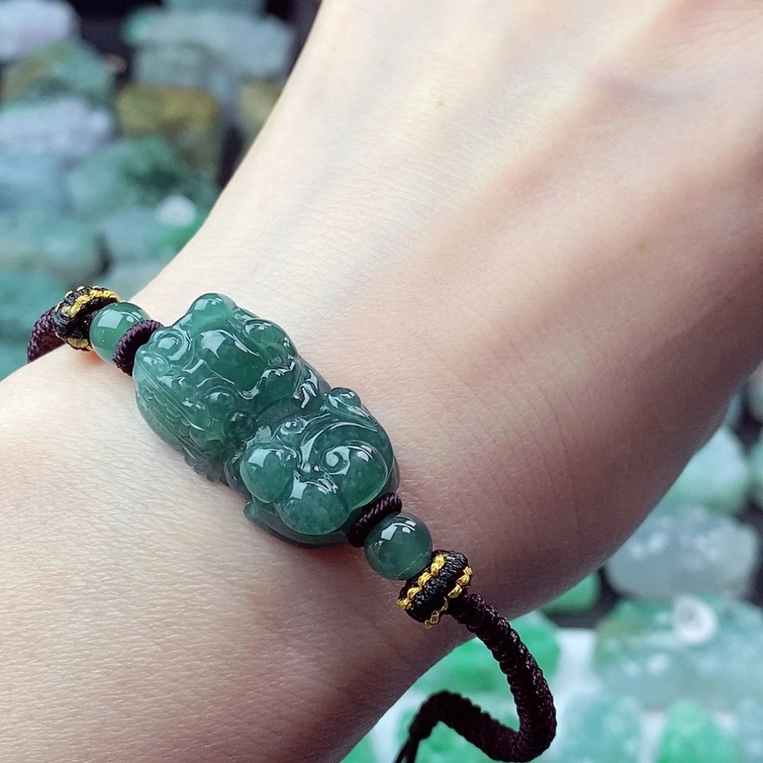 颈饰未镶嵌翡翠天然