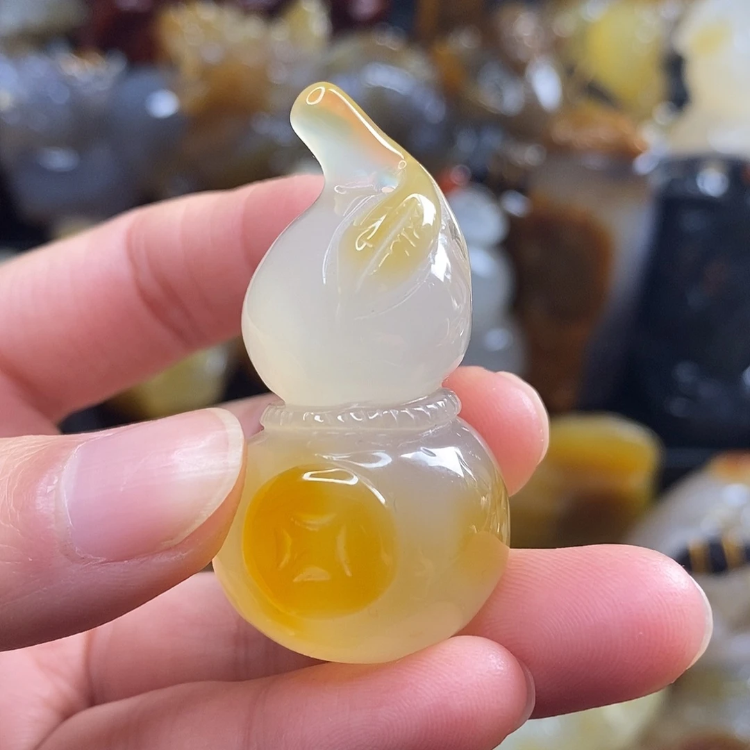 玛瑙/玉髓未镶嵌吊坠