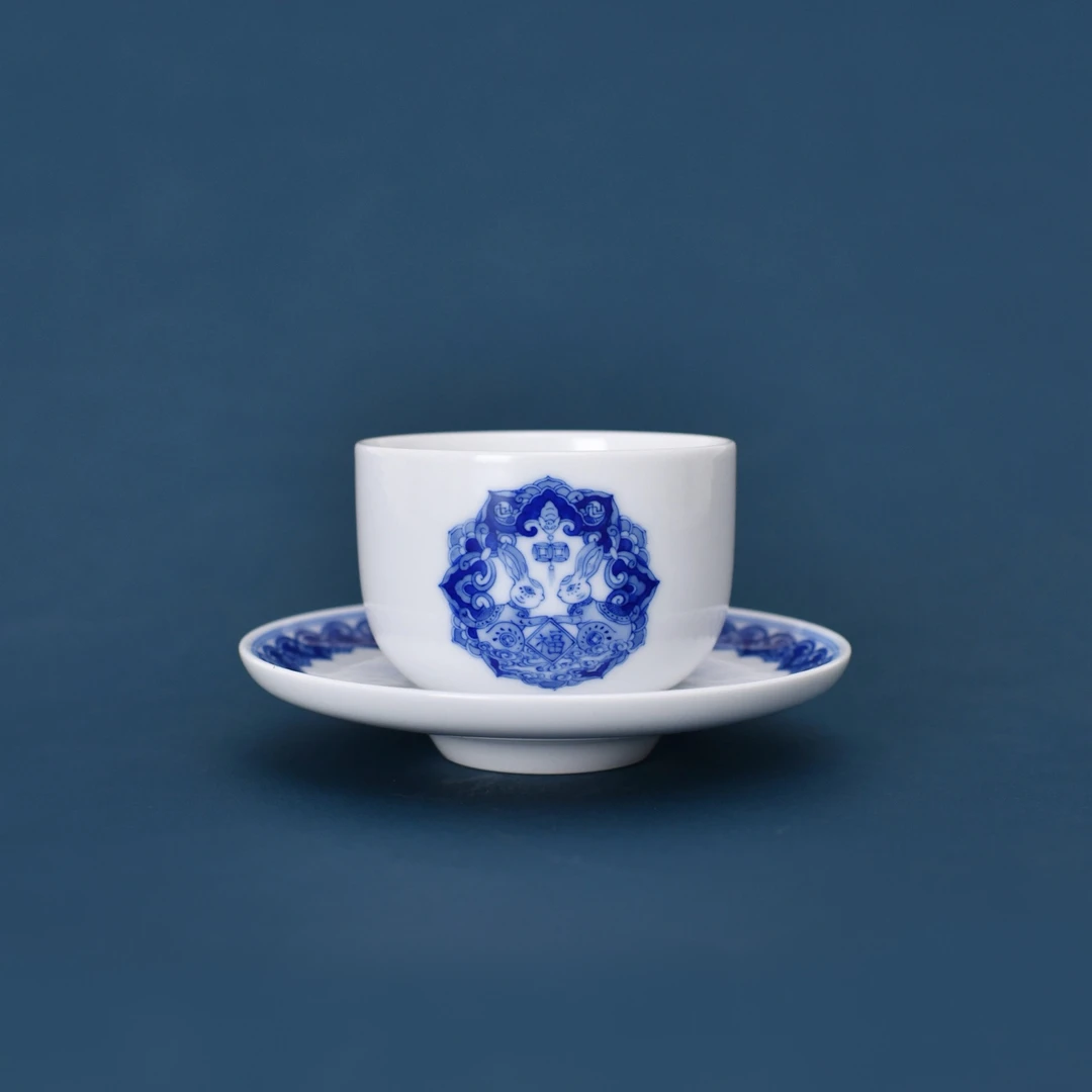 景德镇九段烧妙手青花双兔纹杯托组手工青花茶杯节日送礼主人杯