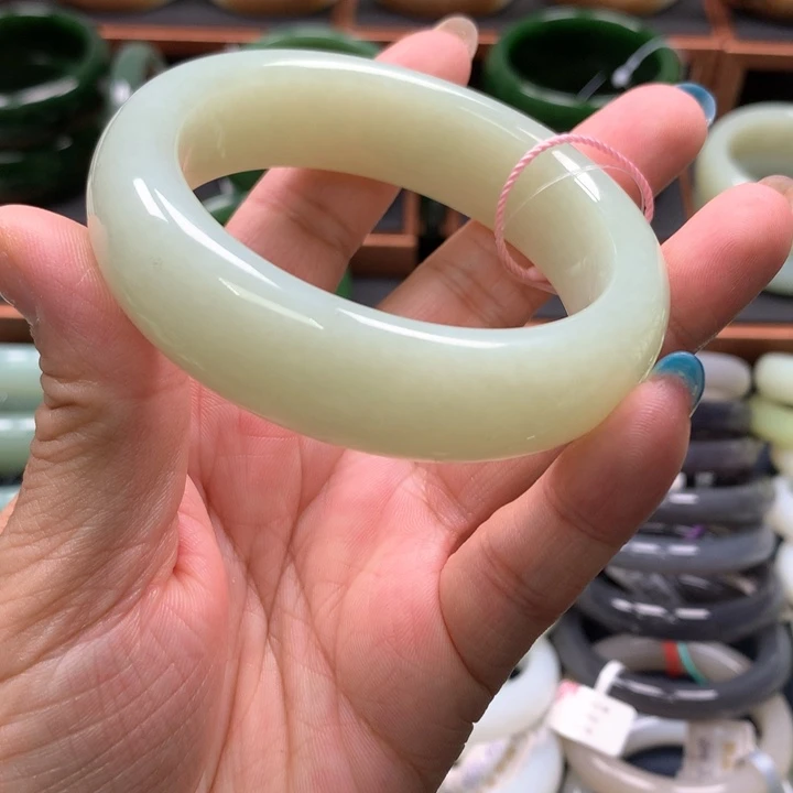 【闪购商品】未镶嵌手镯和田玉46