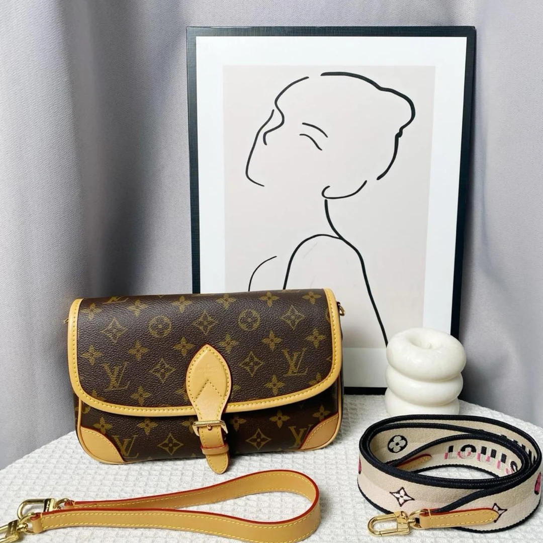 99新 LouisVuitton/路易威登 lv法棍黑肩带二手48小时定金链接