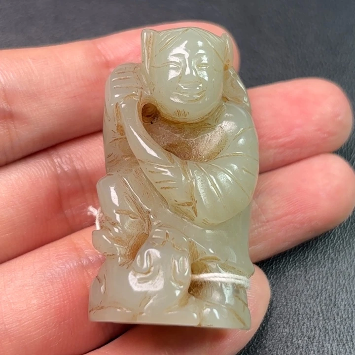 和田玉未镶嵌挂件清**月