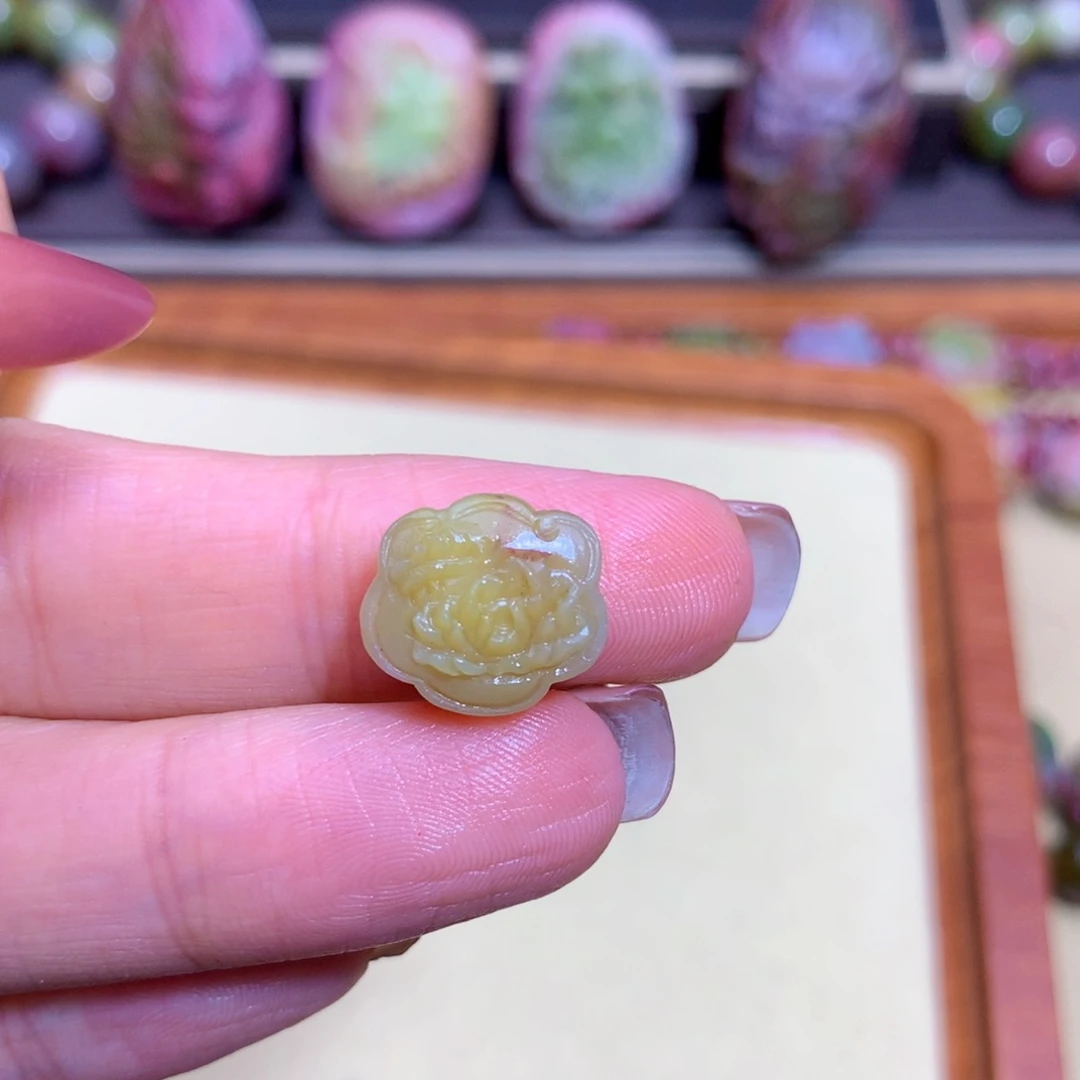 玛瑙挂件未镶嵌盐源