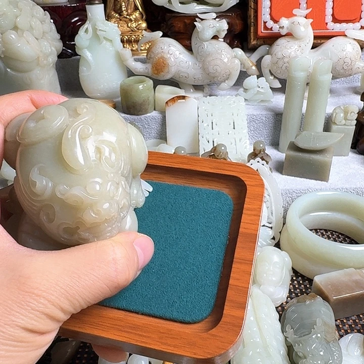 大***王瓷片新号开播瓷盘一件