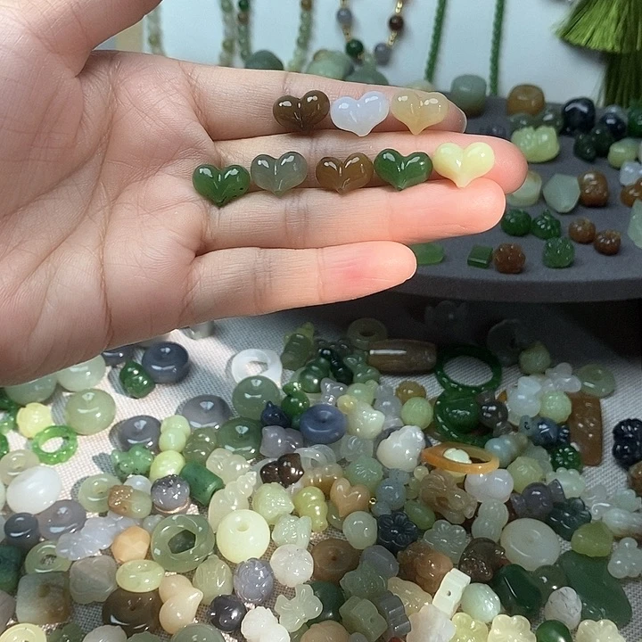 未镶嵌和田玉挂件屁桃98一个多样性发其一