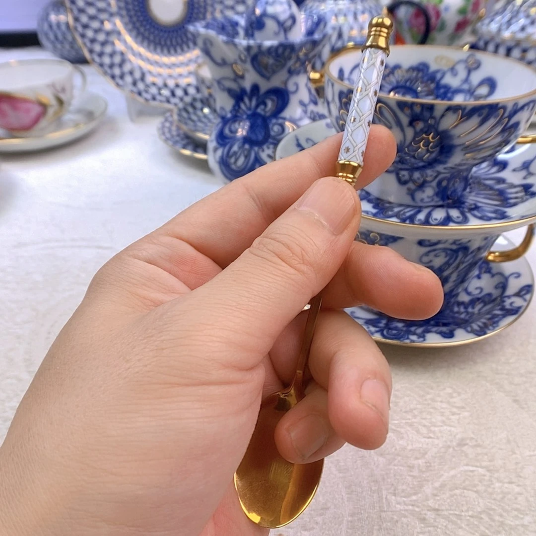 瓷片A****༣开播时间每周