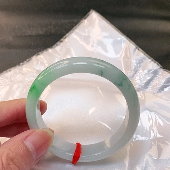 翡翠手镯未镶嵌90号