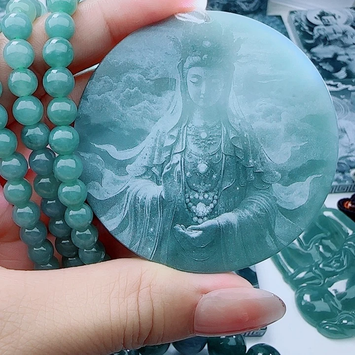 翡翠未镶嵌颈饰多样性发货天然的A货翡翠