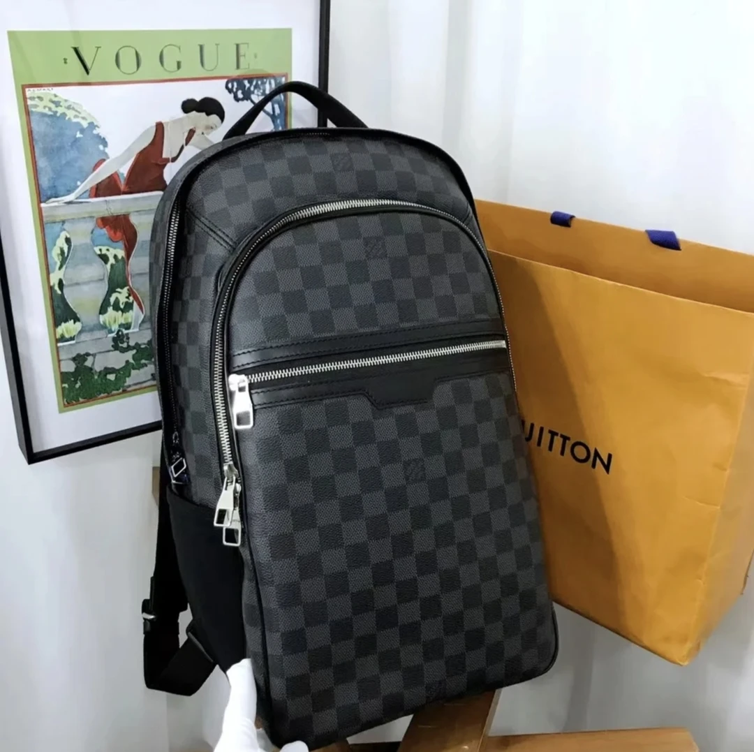 99新 LouisVuitton/路易威登 蔚蓝中古/Michael 黑棋盘格双肩包