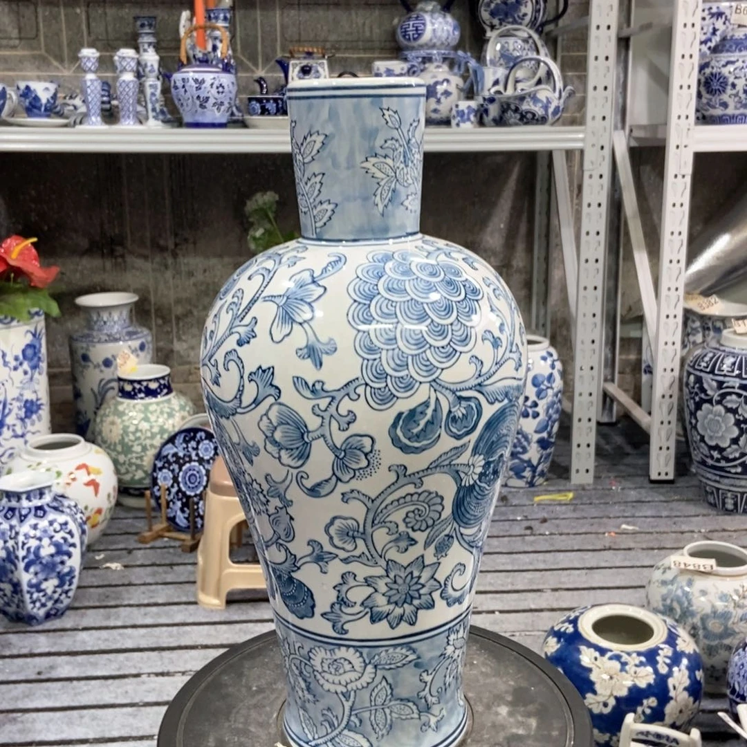 摆件花瓶手绘釉下彩