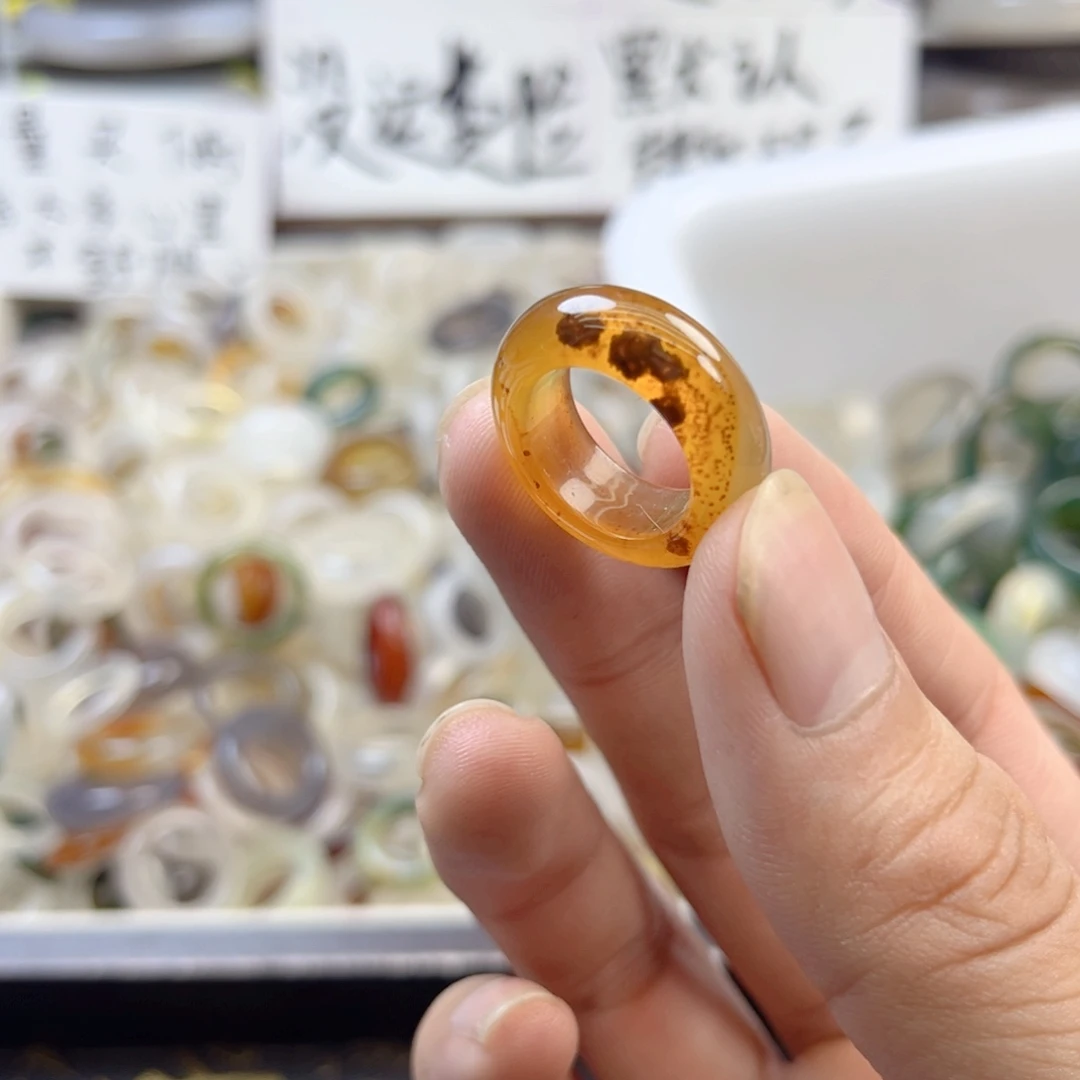 今***点玛瑙/玉髓未镶嵌戒指155