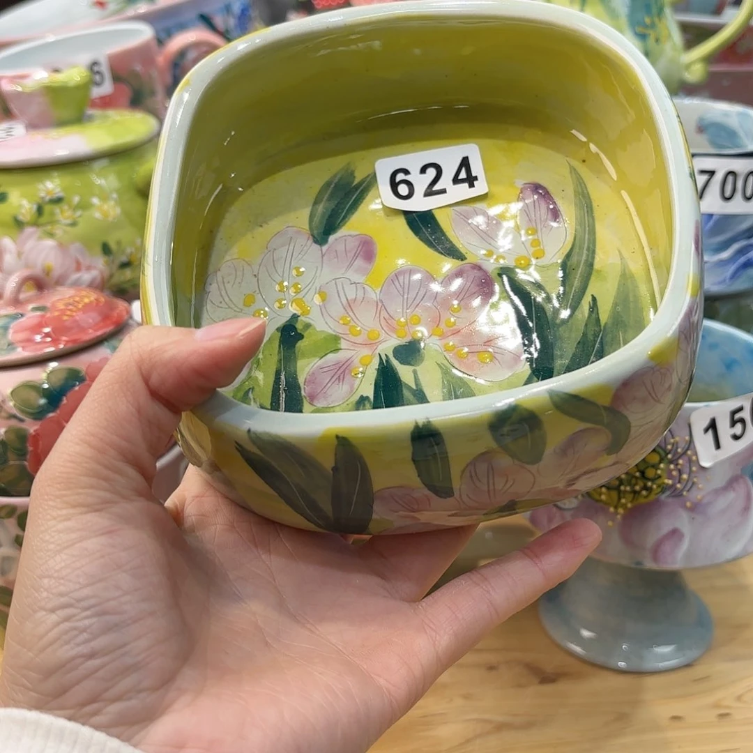 瓷片兔兔哈哈哈的样子