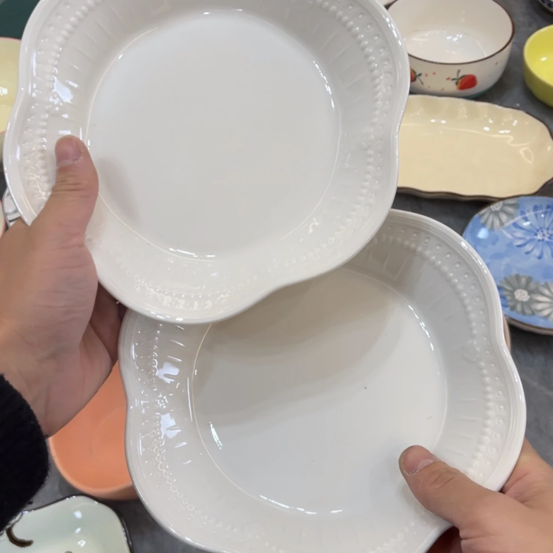 陶瓷微瑕餐具介意勿拍，满18飞！