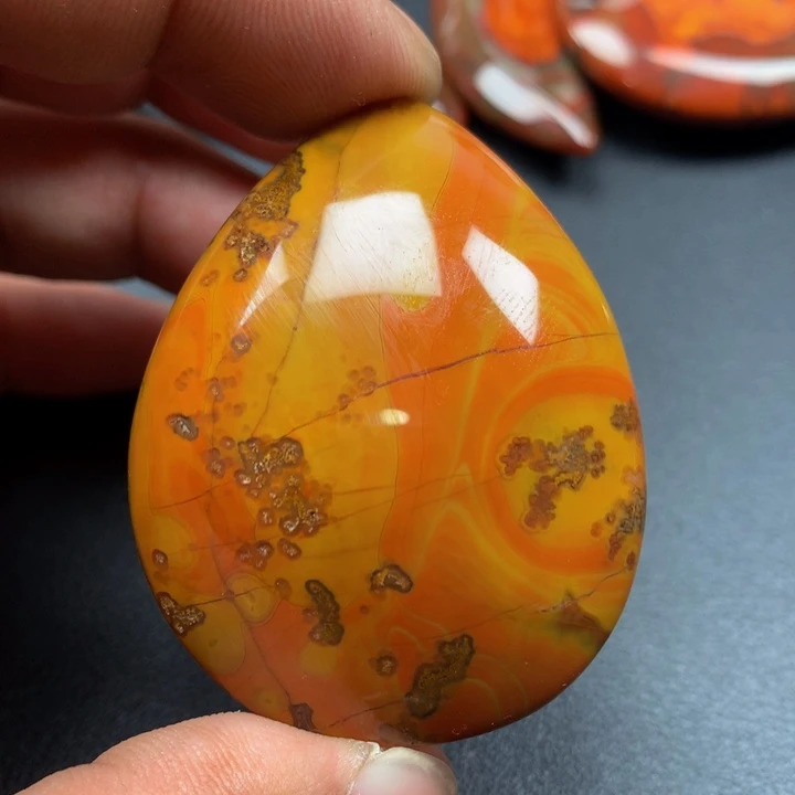 玛瑙/玉髓颈饰未镶嵌维*