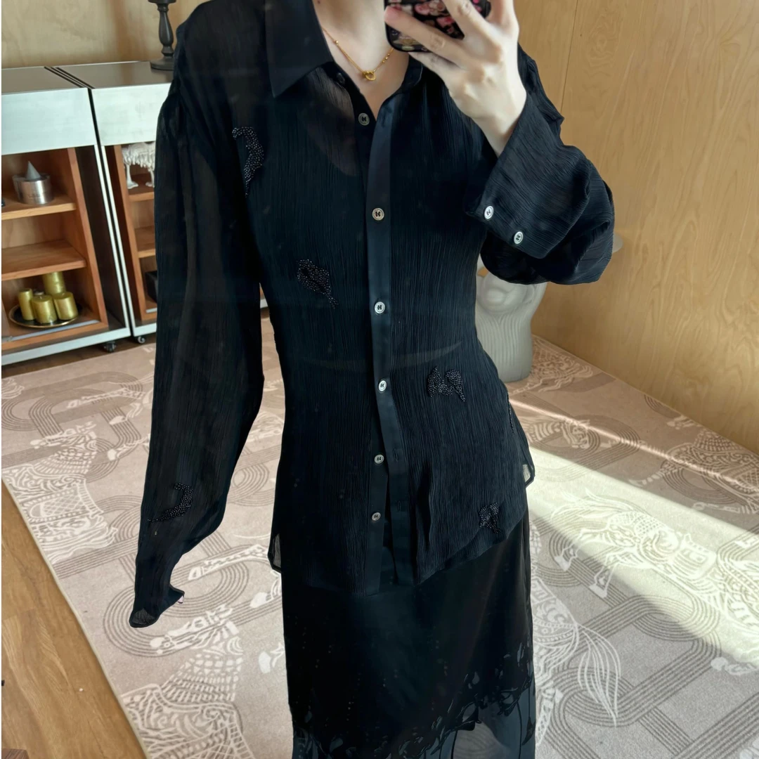 UHOO WU 25SS早春新品铜氨钉珠衬衫松弛感绑带长袖上衣女 IINC