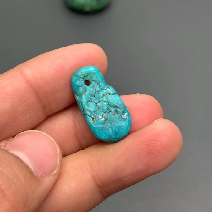 绿松石颈饰未镶嵌