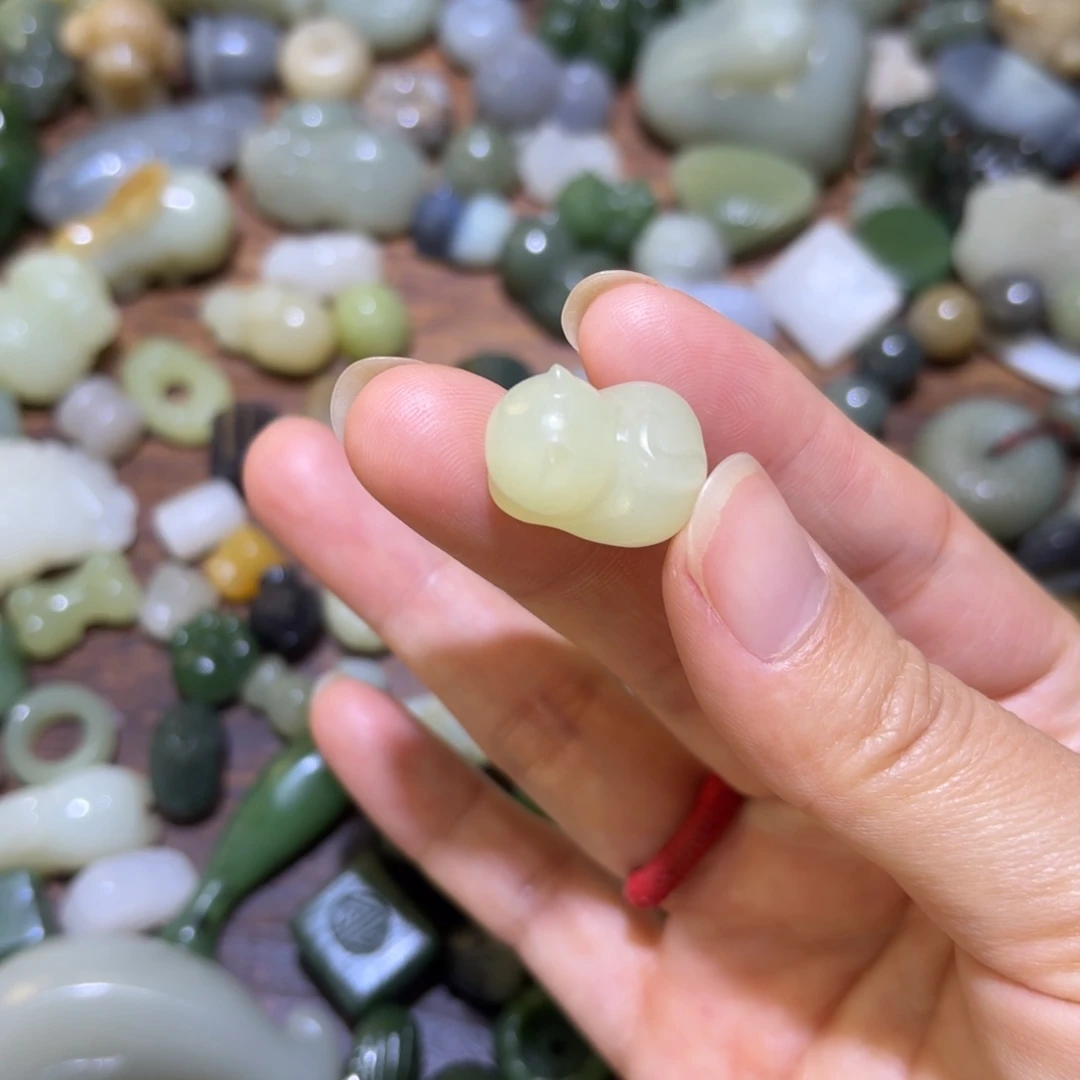 和田玉未镶嵌珠宝半成品