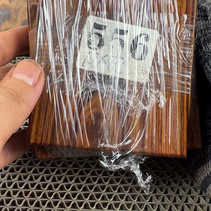 一***圆木木料一物一拍木料